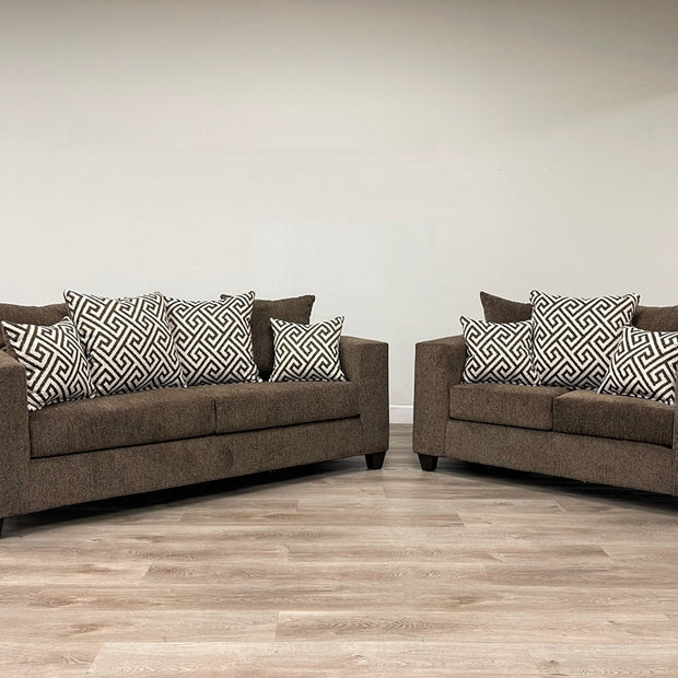 Sofá y loveseat marrón moca 110