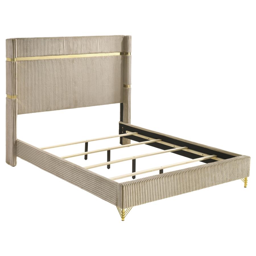 Lucia Bed
