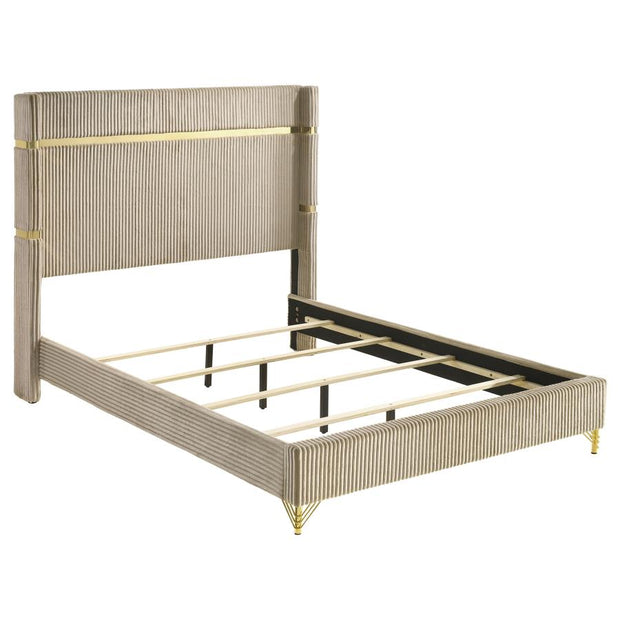 Lucia Bed