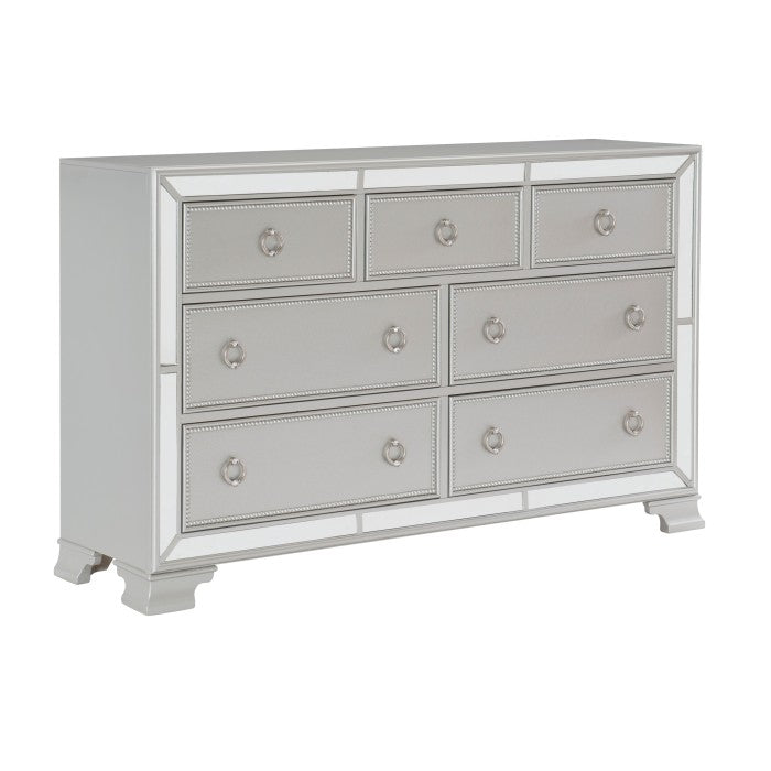 1646 Avondale Champagne Bedroom Set