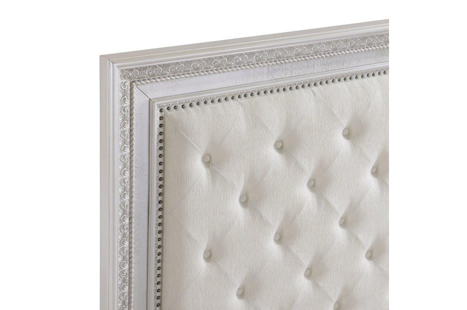1596 Theodora White Bedroom Set