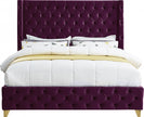 Cama de terciopelo azul sabana