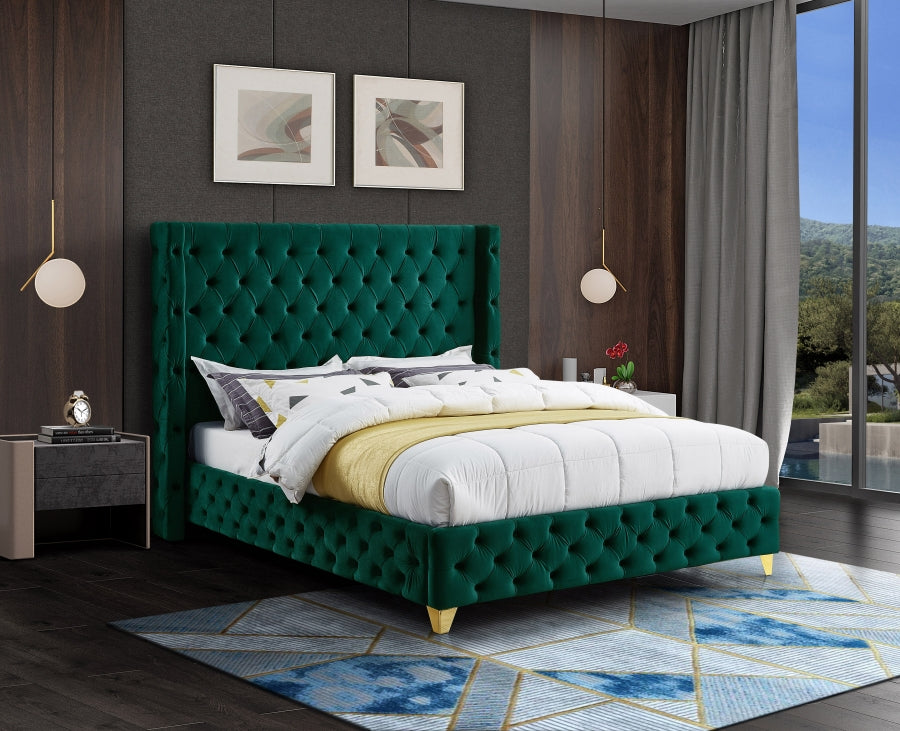 Cama de terciopelo azul sabana