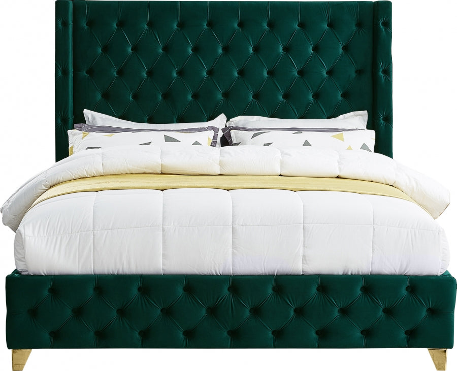 Cama de terciopelo azul sabana