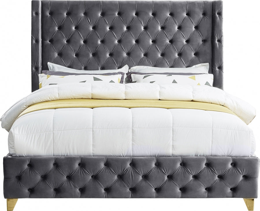 Cama de terciopelo azul sabana