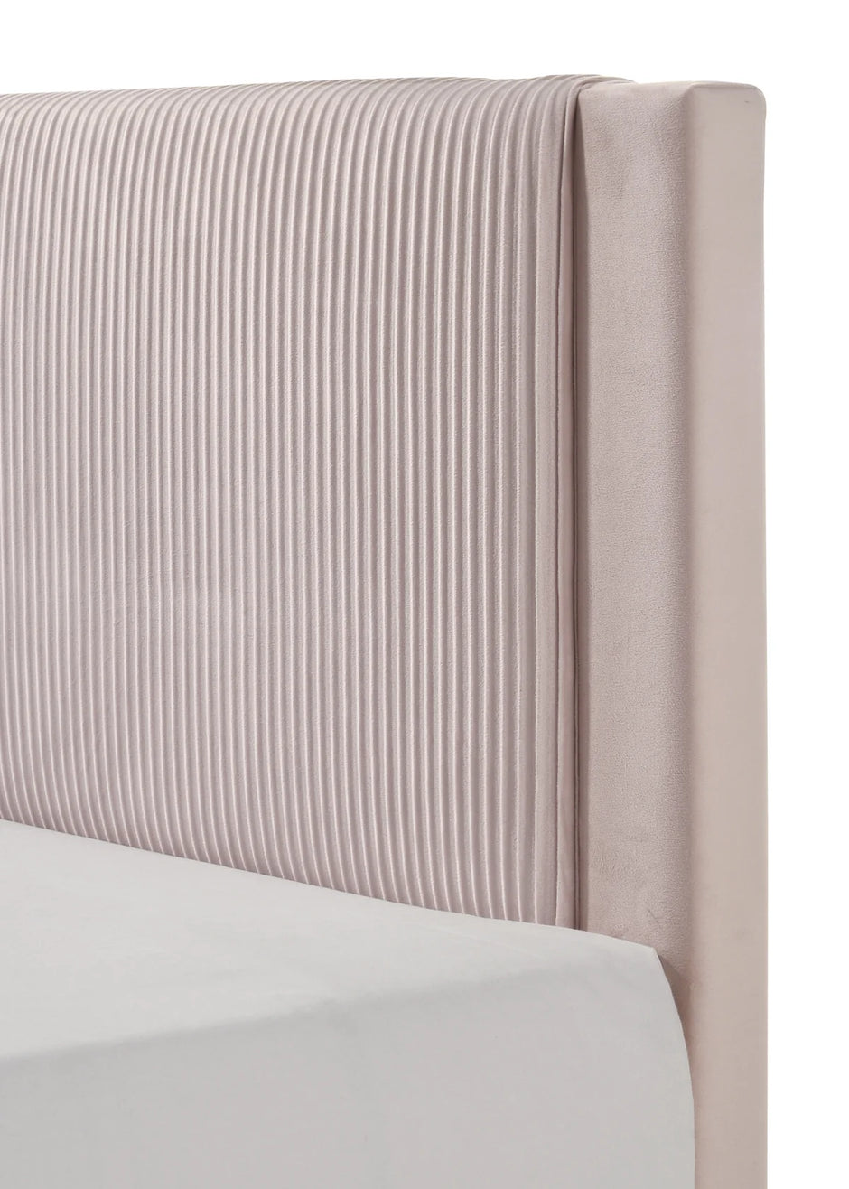 5097 LUCIA BED