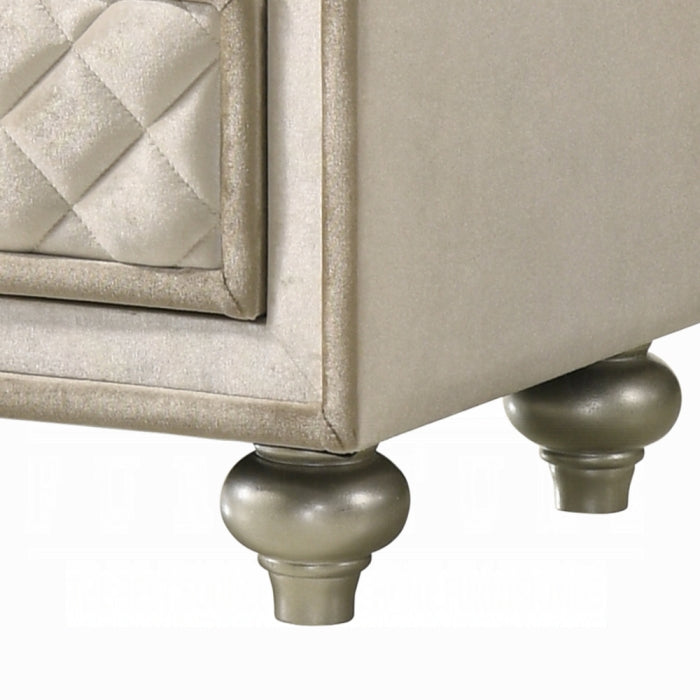 Majesty2 Bedroom Set