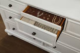 1714 Laurelin Bedroom Set