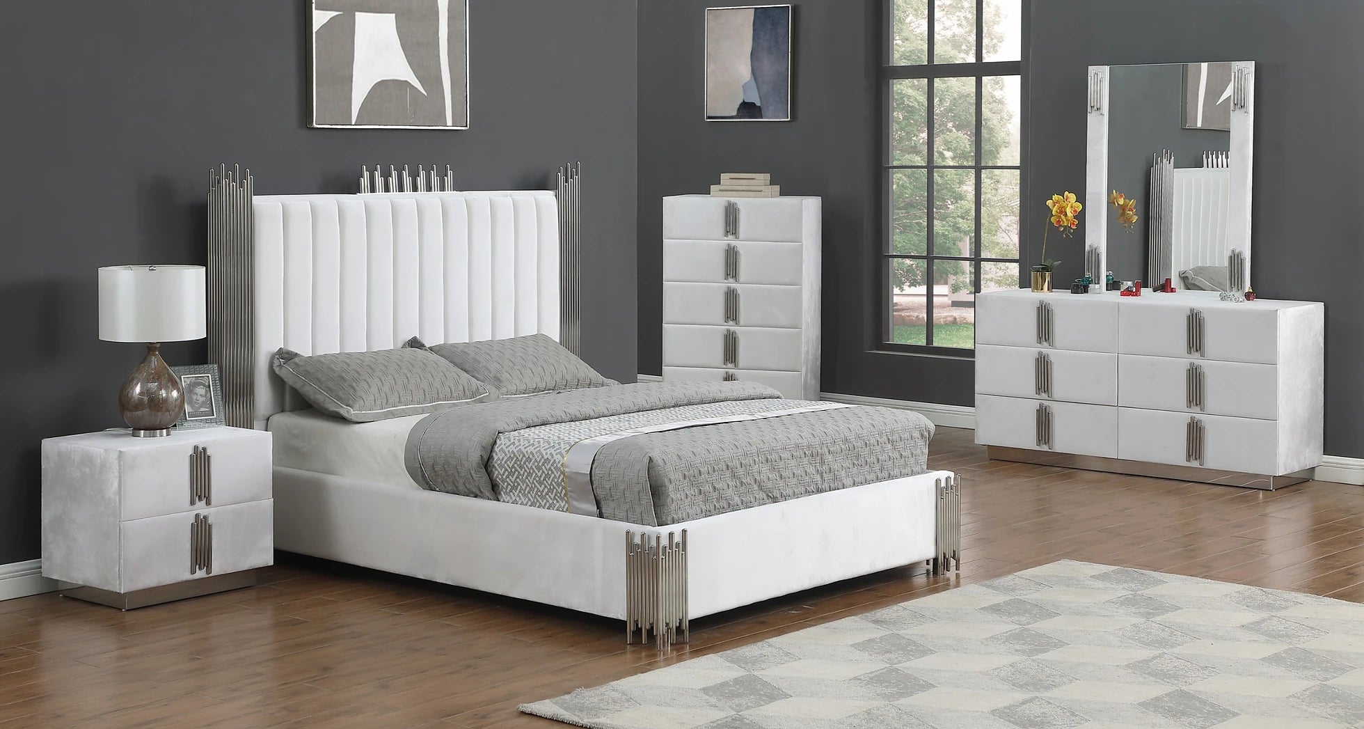 B840 Token White Bedroom Set