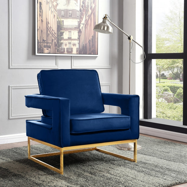 Silla decorativa de terciopelo azul Noah 