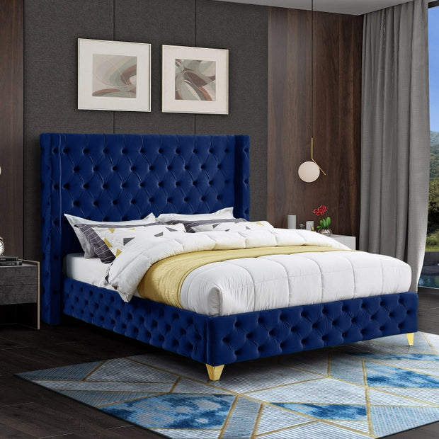 Cama de terciopelo azul sabana