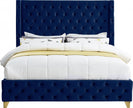Cama de terciopelo azul sabana