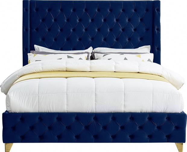 Cama de terciopelo azul sabana