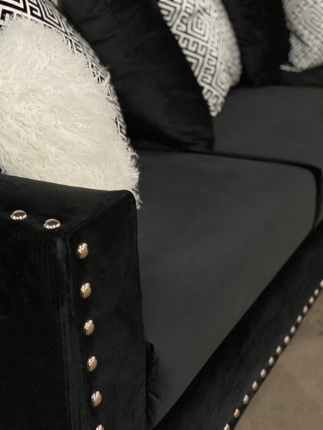 200 Black Sectional Nailheads