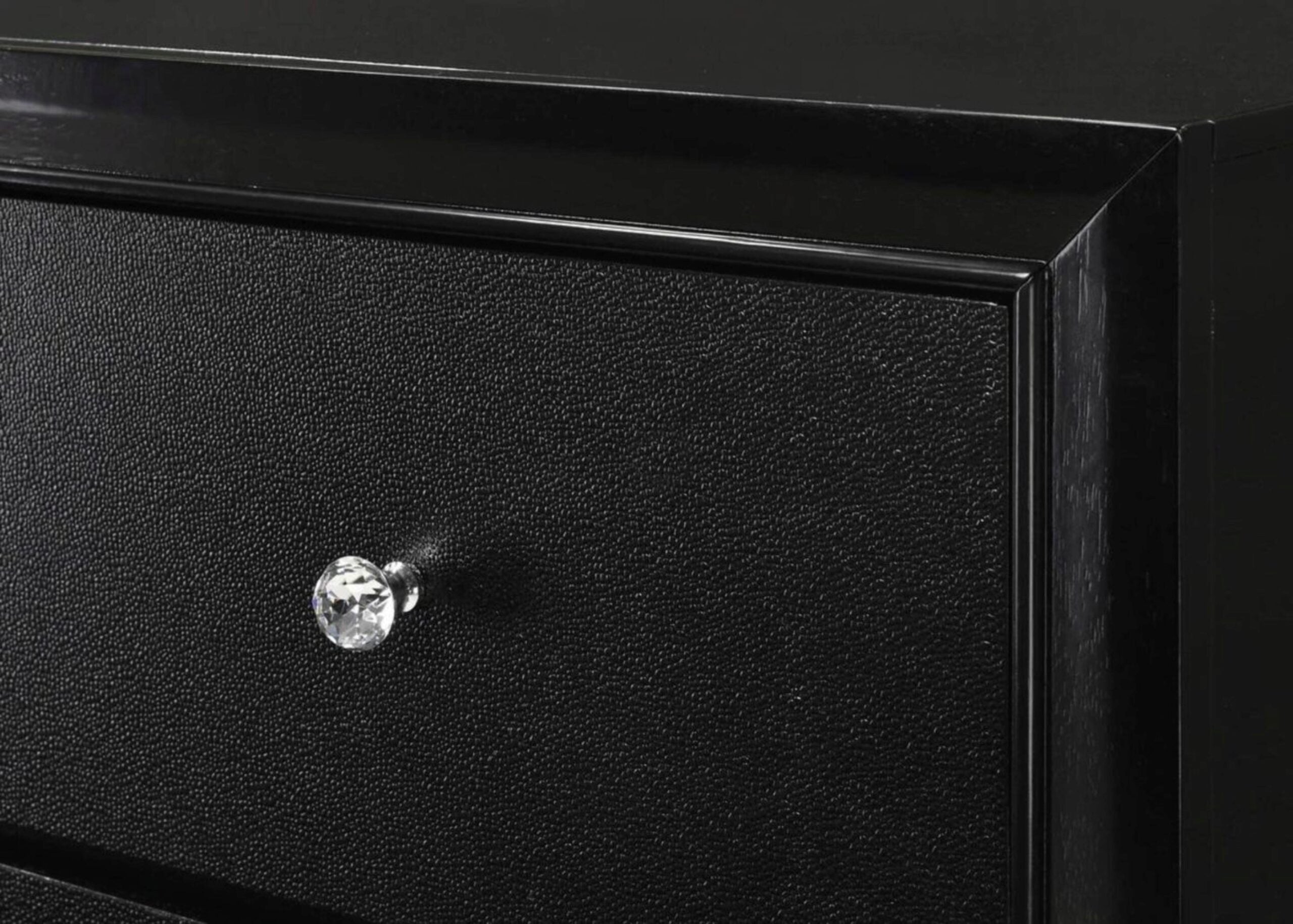 B4350 Micah Black Bedroom Set