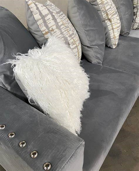 200 Grey Sofa & Loveseat Nailheads