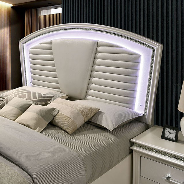 CM7899 MADDIE BEDROOM SET